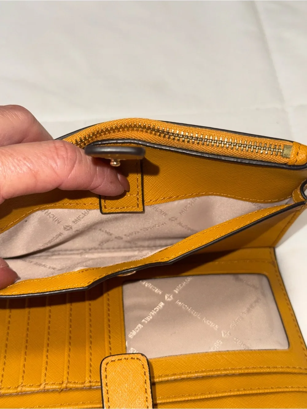 NWOT- MICHAEL KORS Saffianno  Leather Wristlet/ wallet mustard